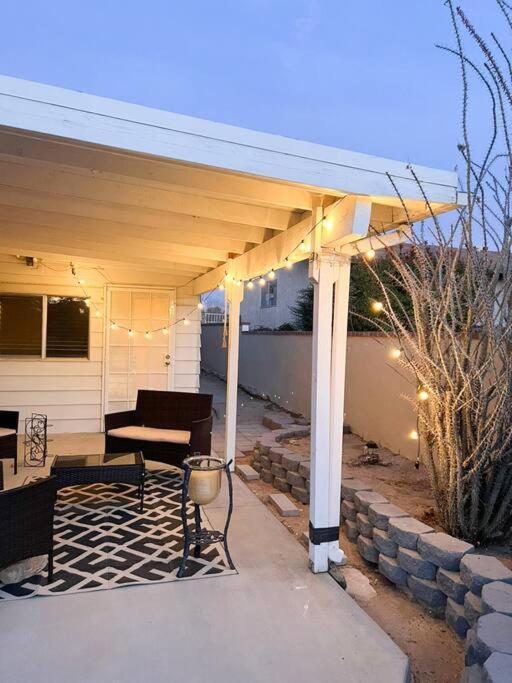 트웬티나인팜스 Joshua Tree National Park - Cozy Palms Getaway 아파트 외부 사진