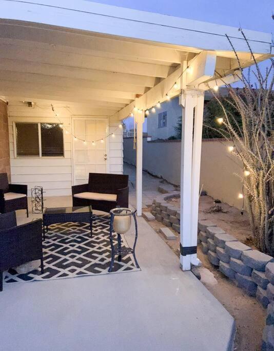트웬티나인팜스 Joshua Tree National Park - Cozy Palms Getaway 아파트 외부 사진